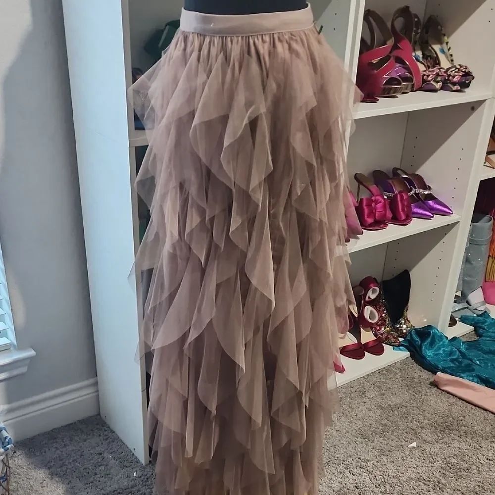 Chic Layered Tan Maxi Skirt